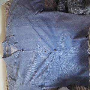 Tommy Bahama XL button up 100% silk shirt
